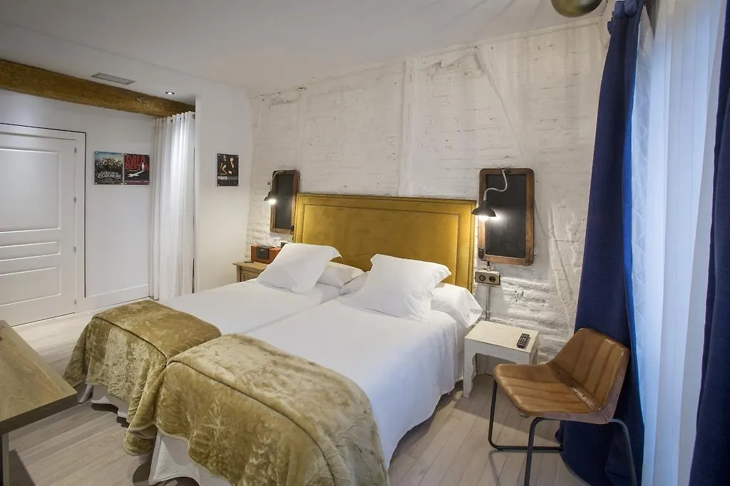 Pensión Boutique Caravan Cinema Bilbao
