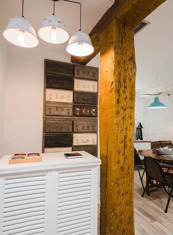Pensión Boutique Caravan Cinema Bilbao